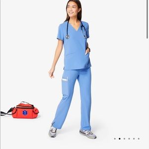 Kade cargo scrub pant ceil blue figs size small